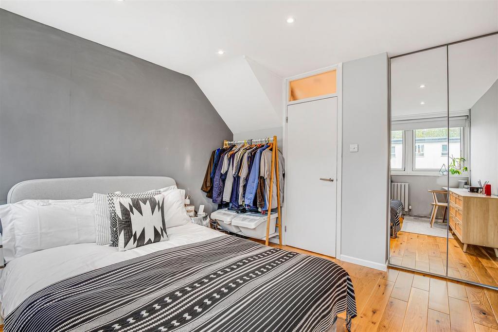 Davies and Davies- 45 Blenheim court-6.JPG