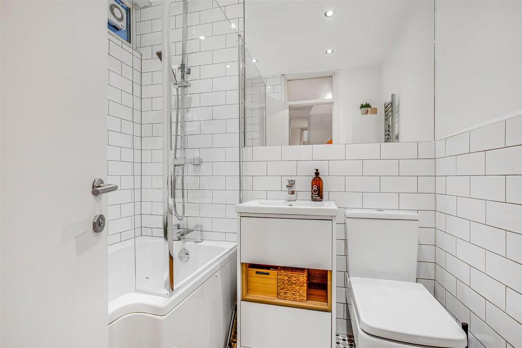 Davies and Davies- 45 Blenheim court-7.JPG