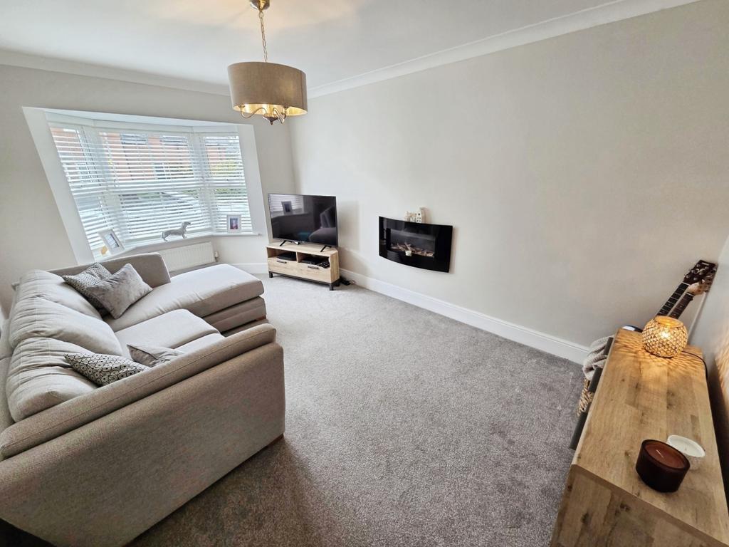 Pbox-living room-337452.jpg