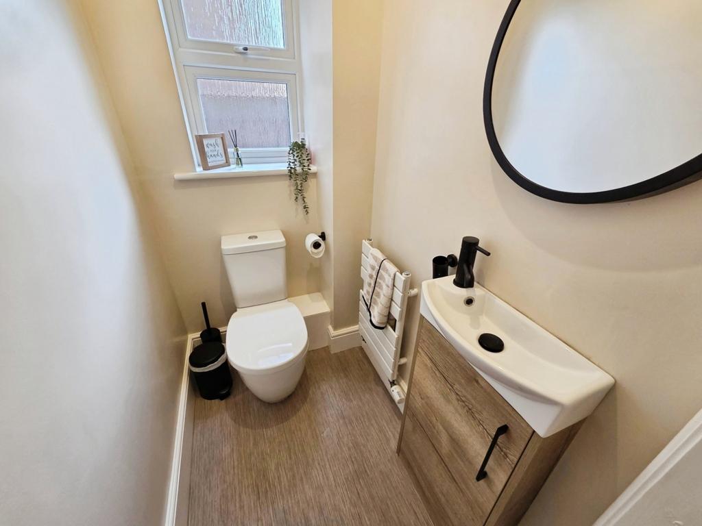 Pbox-bathroom-337452.jpg