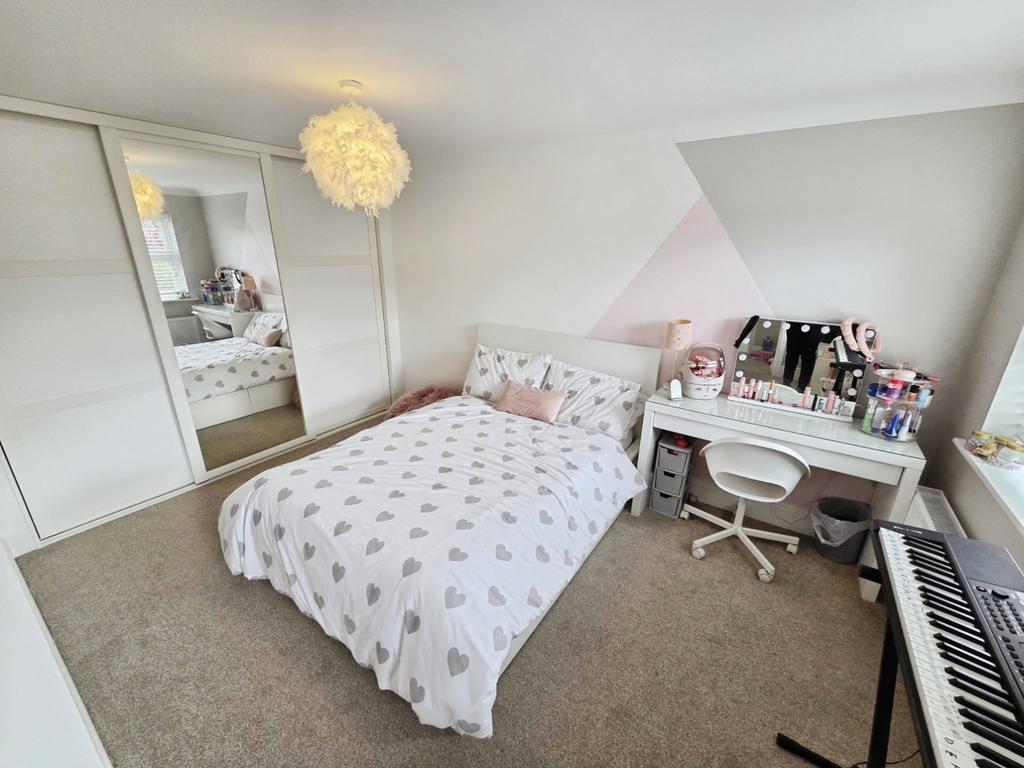Pbox-bedroom-337452.jpg