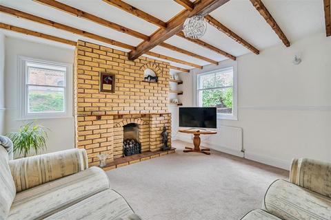 4 bedroom detached house for sale, Station Hill, Telford TF2