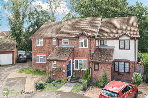 3 bedroom terraced house for sale, Hawkley Drive, Tadley RG26