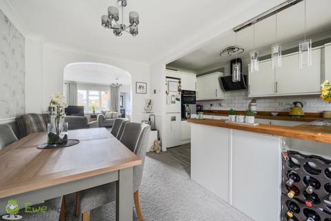 3 bedroom terraced house for sale, Hawkley Drive, Tadley RG26