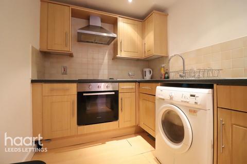 2 bedroom apartment to rent, Concord Street, Leeds