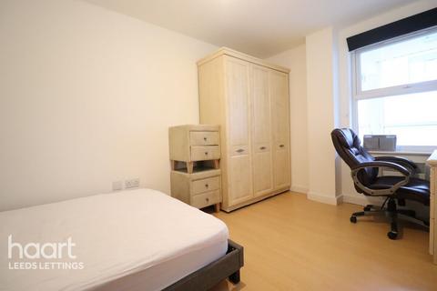 2 bedroom apartment to rent, Concord Street, Leeds