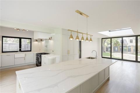 5 bedroom detached house to rent, Coombe Park, Kingston Hill, KT2