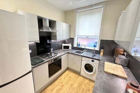 27 Brunswick Street, Shaw, Oldham, OL2 7RY