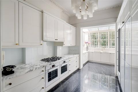 6 Connaught Square, London, W2 2HG