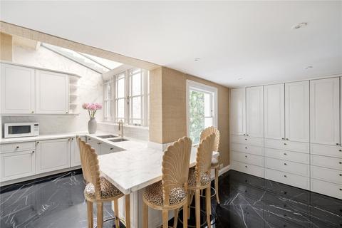 6 Connaught Square, London, W2 2HG