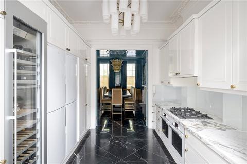 6 Connaught Square, London, W2 2HG