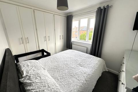 11 Adswood Close, Oldham, OL4 2JU