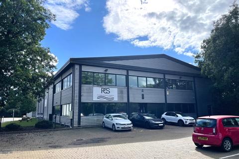 Warehouse to rent, Unit 8 Connections Business Park, Vestry Rd Sevenoaks TN14 5DF