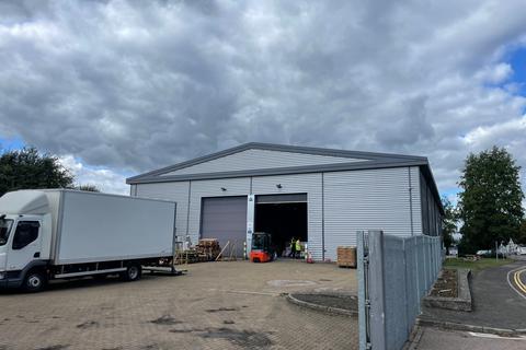 Warehouse to rent, Unit 8 Connections Business Park, Vestry Rd Sevenoaks TN14 5DF