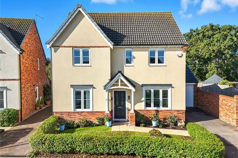 4 bedroom detached house for sale, Oak Crescent, Wickford, SS11