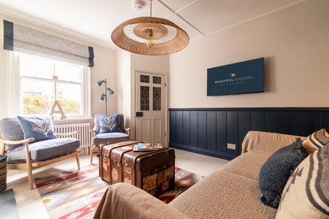 10 The Esplanade, Robin Hoods Bay, Whitby, YO22 4RS