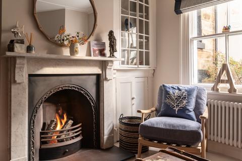10 The Esplanade, Robin Hoods Bay, Whitby, YO22 4RS