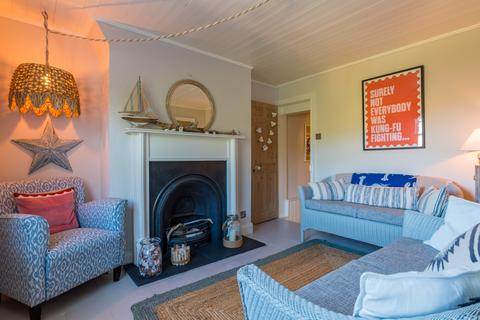 10 The Esplanade, Robin Hoods Bay, Whitby, YO22 4RS