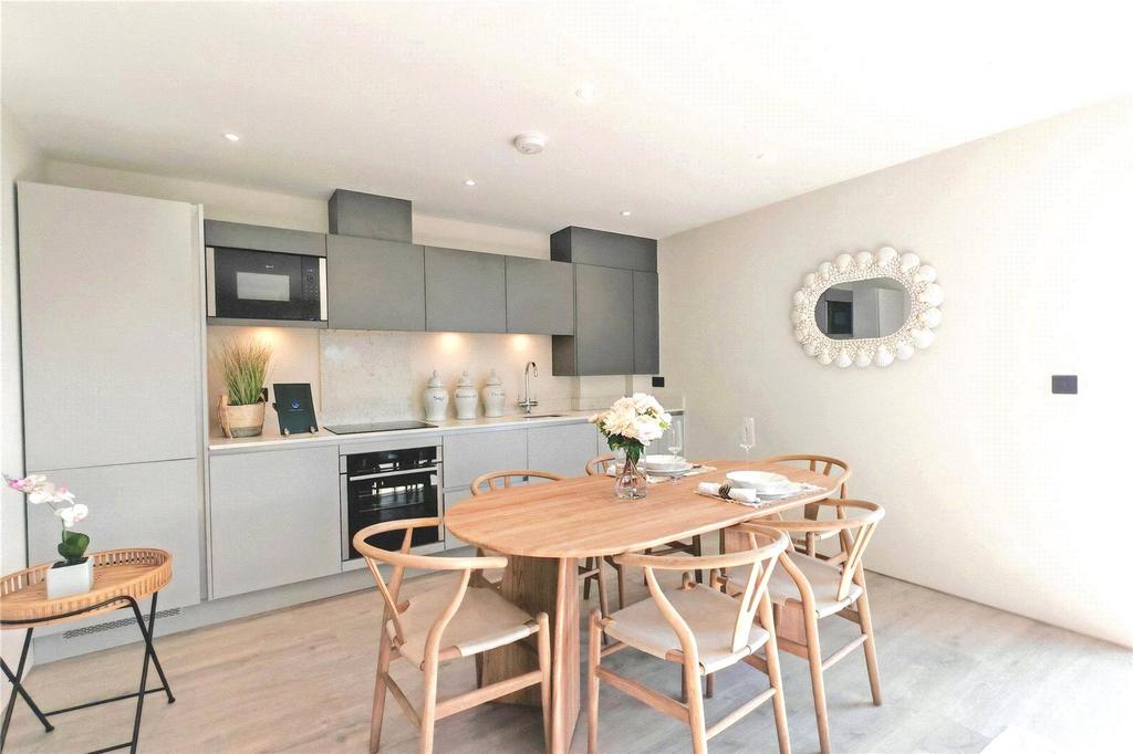 Kitchen / Dining