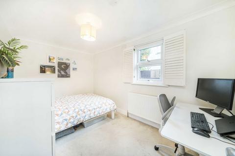 undefined, Greyhound Lane, London SW16