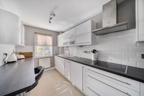 3 bedroom end of terrace house for sale, Silistria Close, Knaphill, Woking, GU21