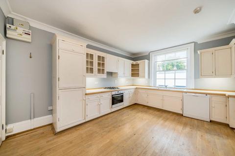 3 bedroom flat for sale, Doughty Street, London WC1N