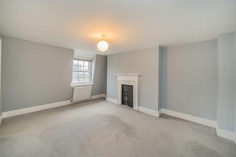 3 bedroom flat for sale, Doughty Street, London WC1N