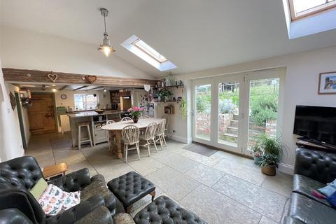 5 bedroom detached house for sale, Folkton, Scarborough, YO11