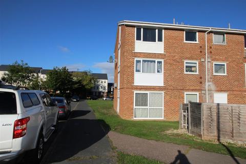 2 bedroom flat for sale, Trafalgar Court, Braintree