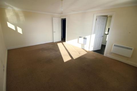 2 bedroom flat for sale, Trafalgar Court, Braintree