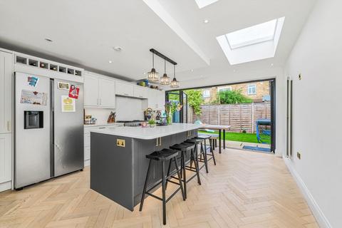 3 bedroom house for sale, Graveney Road, London SW17