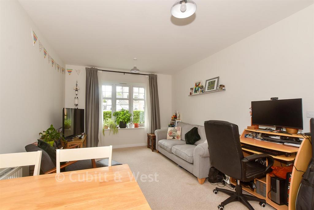 Lounge/Kitchen