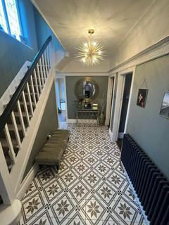 4 bedroom semi-detached house to rent, Dunbar Crescent, Southport PR8