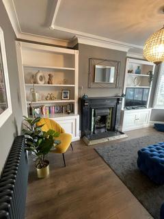 4 bedroom semi-detached house to rent, Dunbar Crescent, Southport PR8