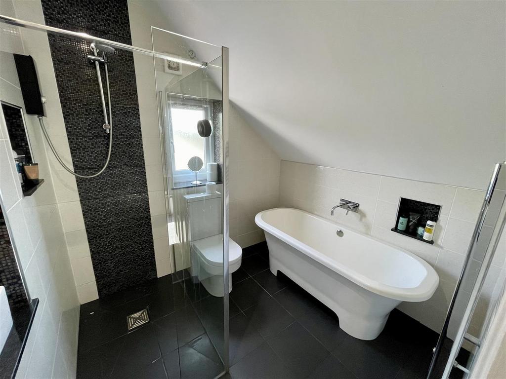 En-Suite Bedroom One