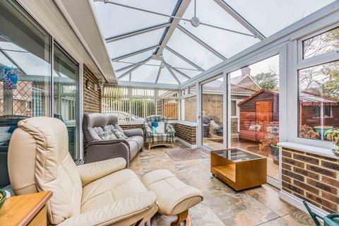 undefined, Mengham Rythe