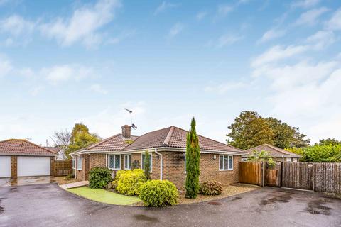 3 bedroom bungalow for sale, Mengham Rythe