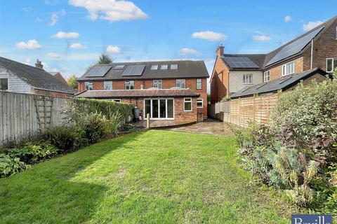 4 bedroom semi-detached house to rent, Grove Road, Sonning Common Reading RG4