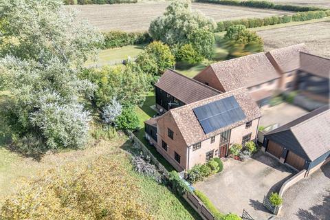 4 bedroom detached house for sale, Linden Grove, Huntingdon PE28