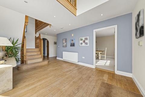 4 bedroom detached house for sale, Linden Grove, Huntingdon PE28