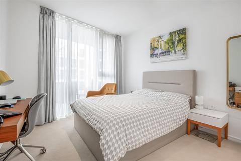 2 bedroom flat to rent, Riverside Quarter, Wandsworth, SW18