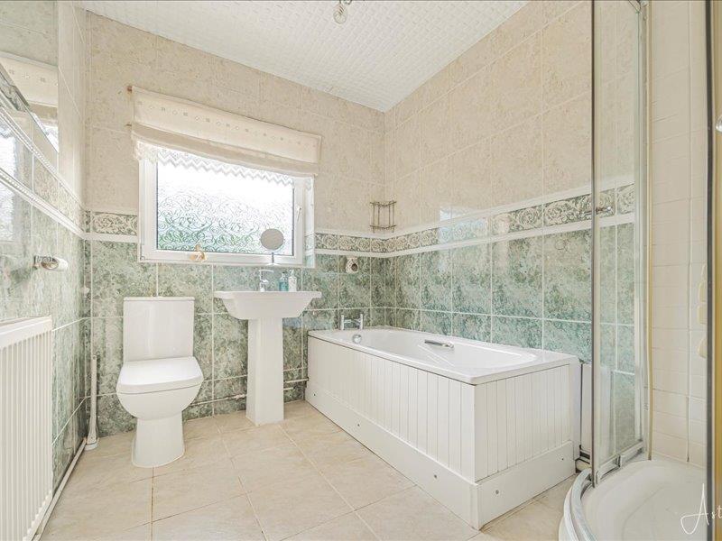 Bathroom/w.c.