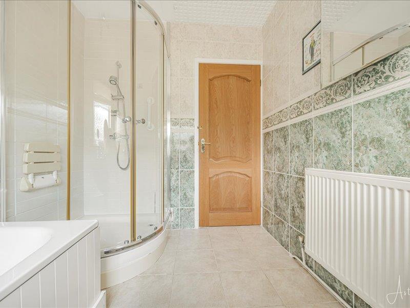 Bathroom/w.c.