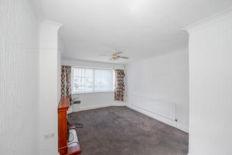 3 bedroom bungalow for sale, Oak Avenue, Willerby, Hull, East Riding of Yorkshi, HU10