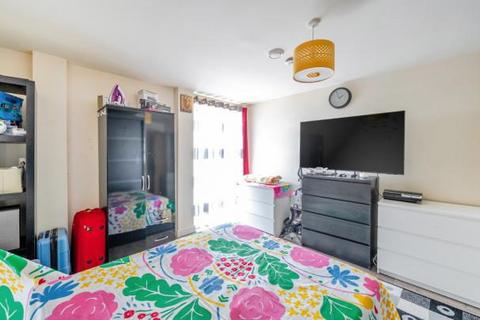 2 bedroom flat for sale, London Road, Croydon