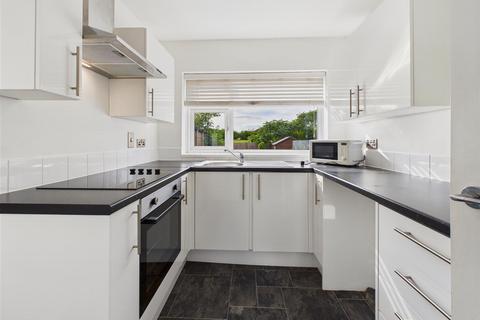 2 bedroom end of terrace house for sale, Corona Drive, Hull