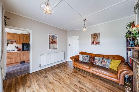 60 Heathview Avenue, Dartford, DA1 3QD