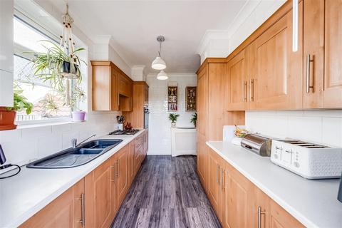 60 Heathview Avenue, Dartford, DA1 3QD