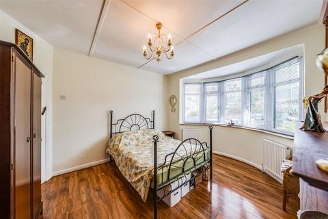 60 Heathview Avenue, Dartford, DA1 3QD