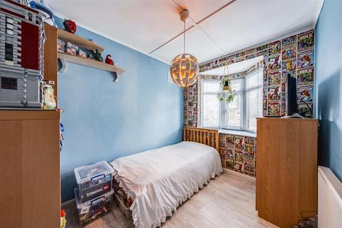 60 Heathview Avenue, Dartford, DA1 3QD